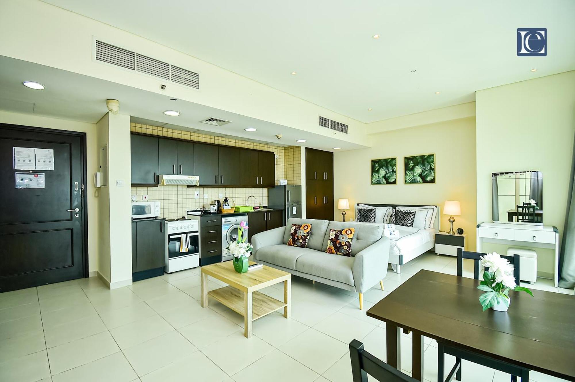 Luxury Escapes - Furnished Studio With Balcony In Royal Oceanic Dubái Exterior foto