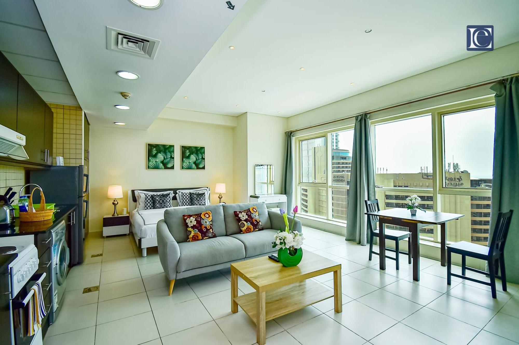 Luxury Escapes - Furnished Studio With Balcony In Royal Oceanic Dubái Exterior foto